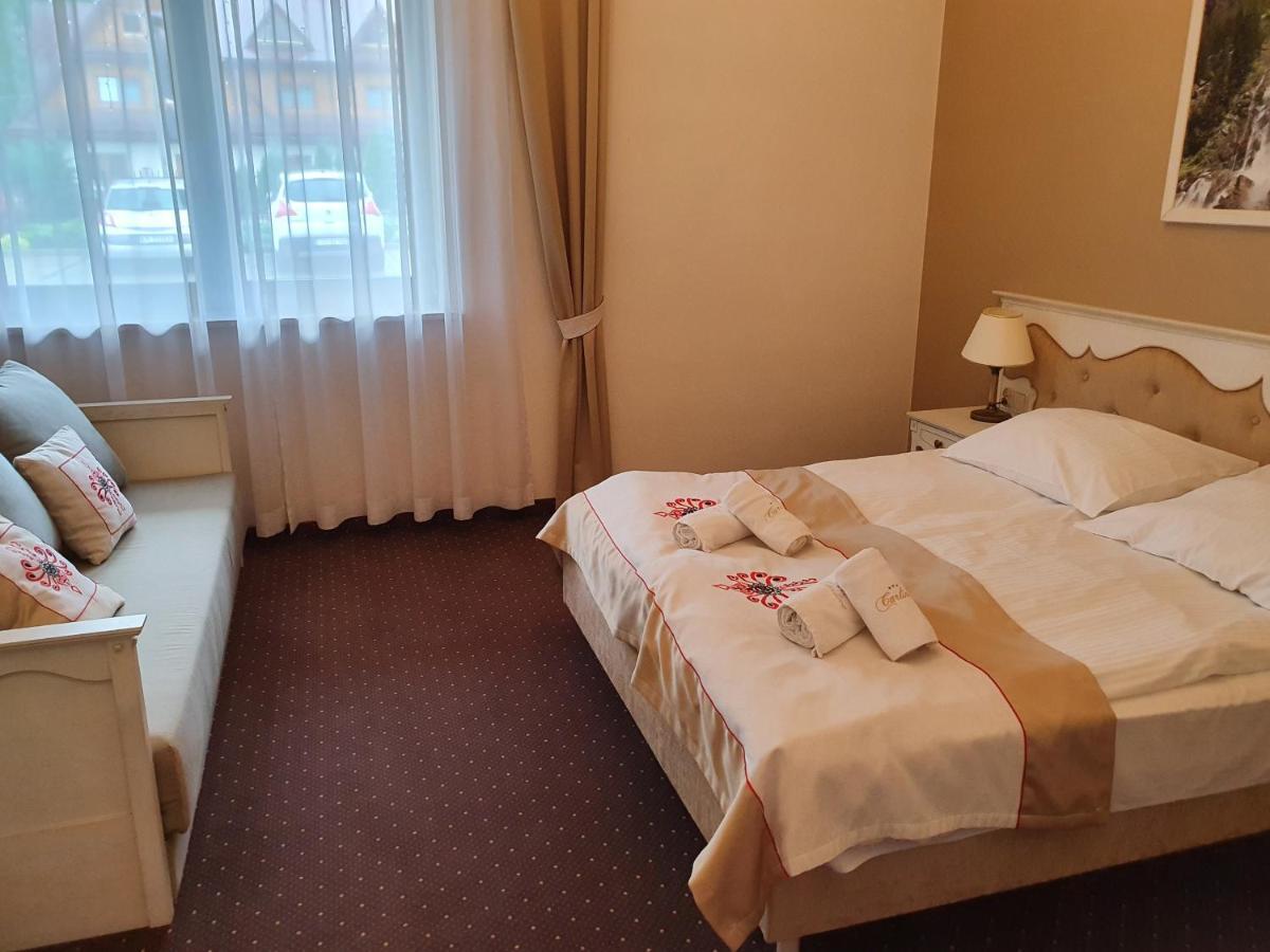 Carlina Hotel & Spa ビャウカ エクステリア 写真